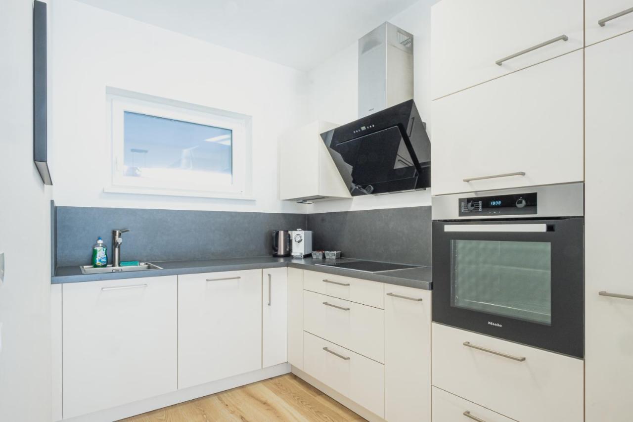 Deluxe Apartment Graz Bagian luar foto
